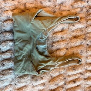 Reversible Lululemon Sports bra. Light green and dark green
